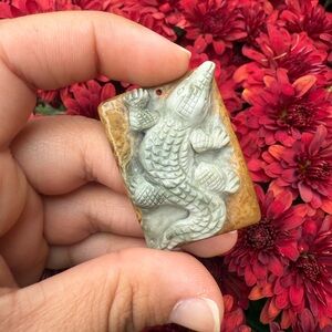 Handcarved Owyhee Jasper stone pendant